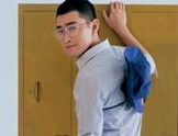 娱乐吃瓜小男孩是谁啊视频,视频曝光“吃瓜小男孩”，网友热议其身份之谜