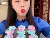 不说话的小姐姐吃甜品吗,不说话的小姐姐也难抗拒的美味诱惑